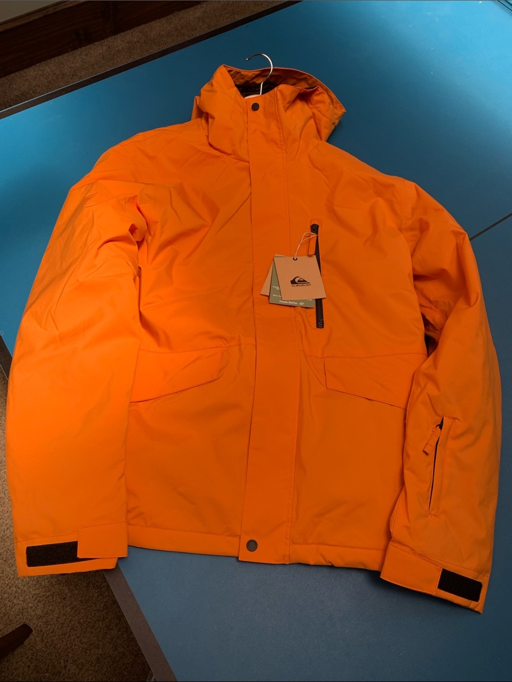 Quiksilver Bright Orange Ski & Snowboard Jacket - Men's Hooded Shell. Never worn